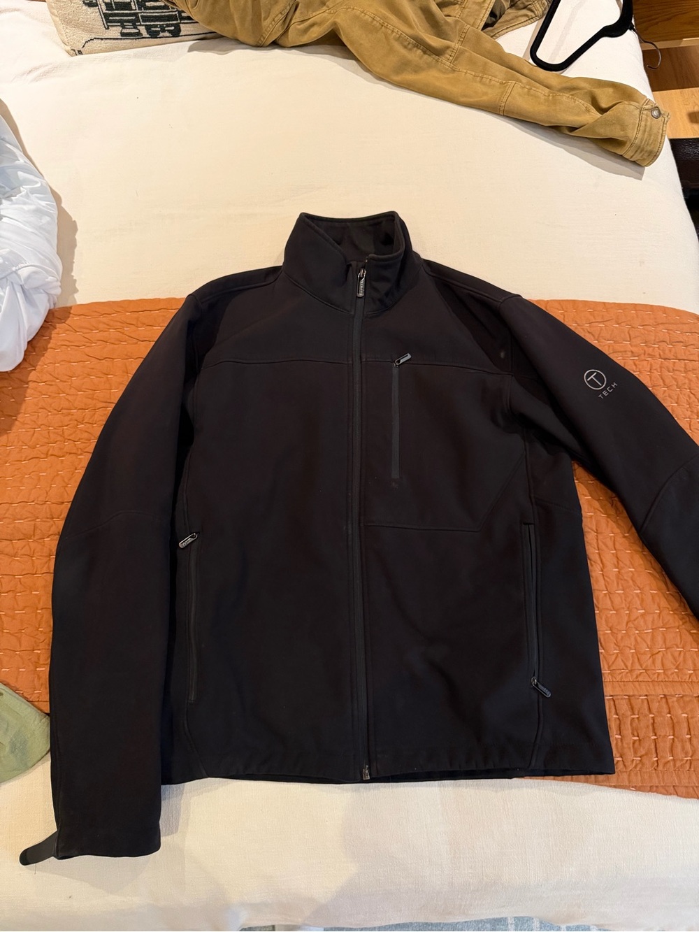Tumi Men's Black Performance Softshell Jacket
